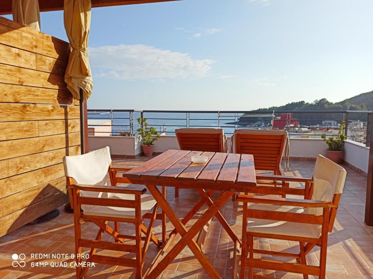 Bourbos Summer Rooms Himare Bagian luar foto